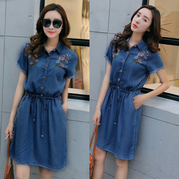 ĐẦM JEAN XÒE EO DÂY RÚT CỔ SƠ MI HỌA TIẾT THÊU CÁCH ĐIỆU SANG TRỌNG