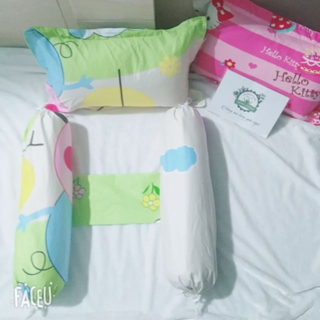 Bộ gối chặn em bé gồm 1 bộ chặn ôm 2 gối nằm y hình