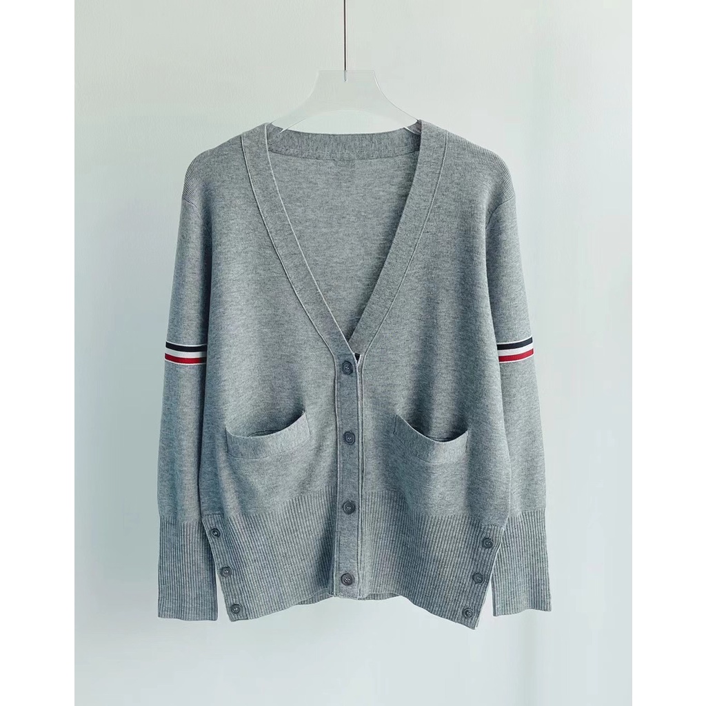 Áo khoác len cardigan dài tay phối túi nữ thời trang cao cấp Thom Browne phong cách trẻ trung