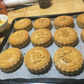 Bánh trung thu linh chi