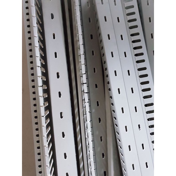 Khay đi dây điện gọn gàng các cỡ dài 85cm