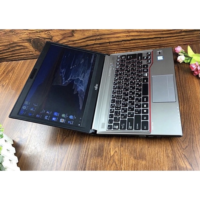 Laptop Fujitsu E736 Core i5-6200U, 8gb ram, 256gb SSD, 13.3inch HD hàng Nhật Bản | BigBuy360 - bigbuy360.vn