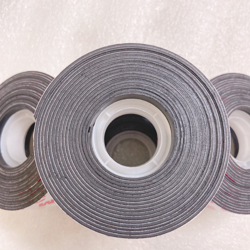 Nam châm cuộn dẻo keo 3M dài 3mx2.5cmx1.2mm