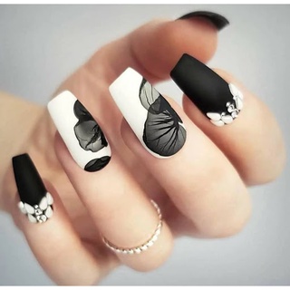 sơn gel đen trắng buberry