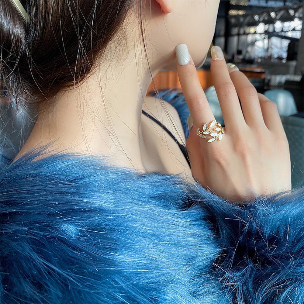 Nhẫn Hở Hình Chiếc Lá Phong Cách Vintage Thanh Lịch Dành Cho Nữ