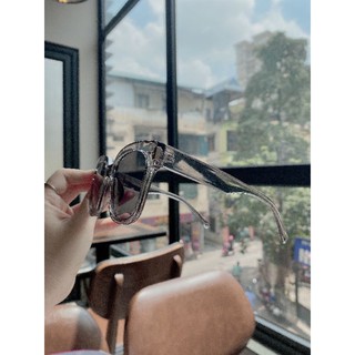 Kính Shein chính hãng, tặng kèm hộp và khăn