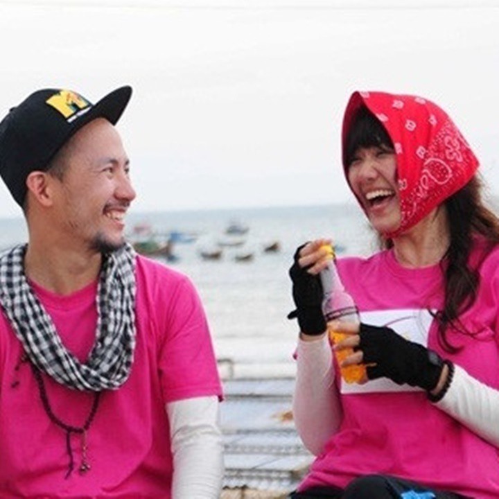 Hai găng tay chống nắng Aqua