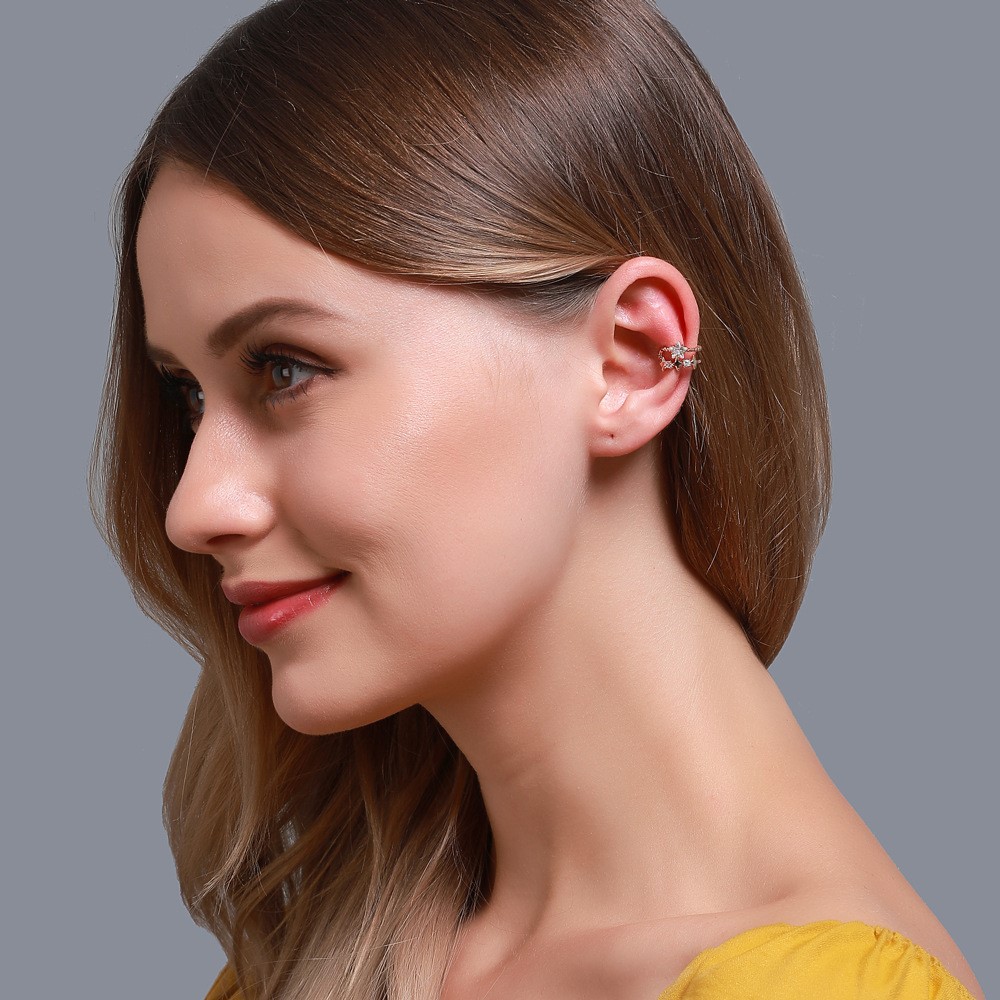 Hoa tai hai sao phong cách Âu Mỹ độc đáo