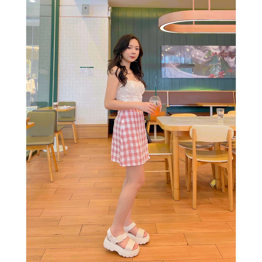 Chân váy ngắn kẻ caro dáng chữ A có lót trong lưng cạp cao xẻ đùi vải thô mát đủ size ulzzang thiết kế T-Ju (cv anh đào) | BigBuy360 - bigbuy360.vn