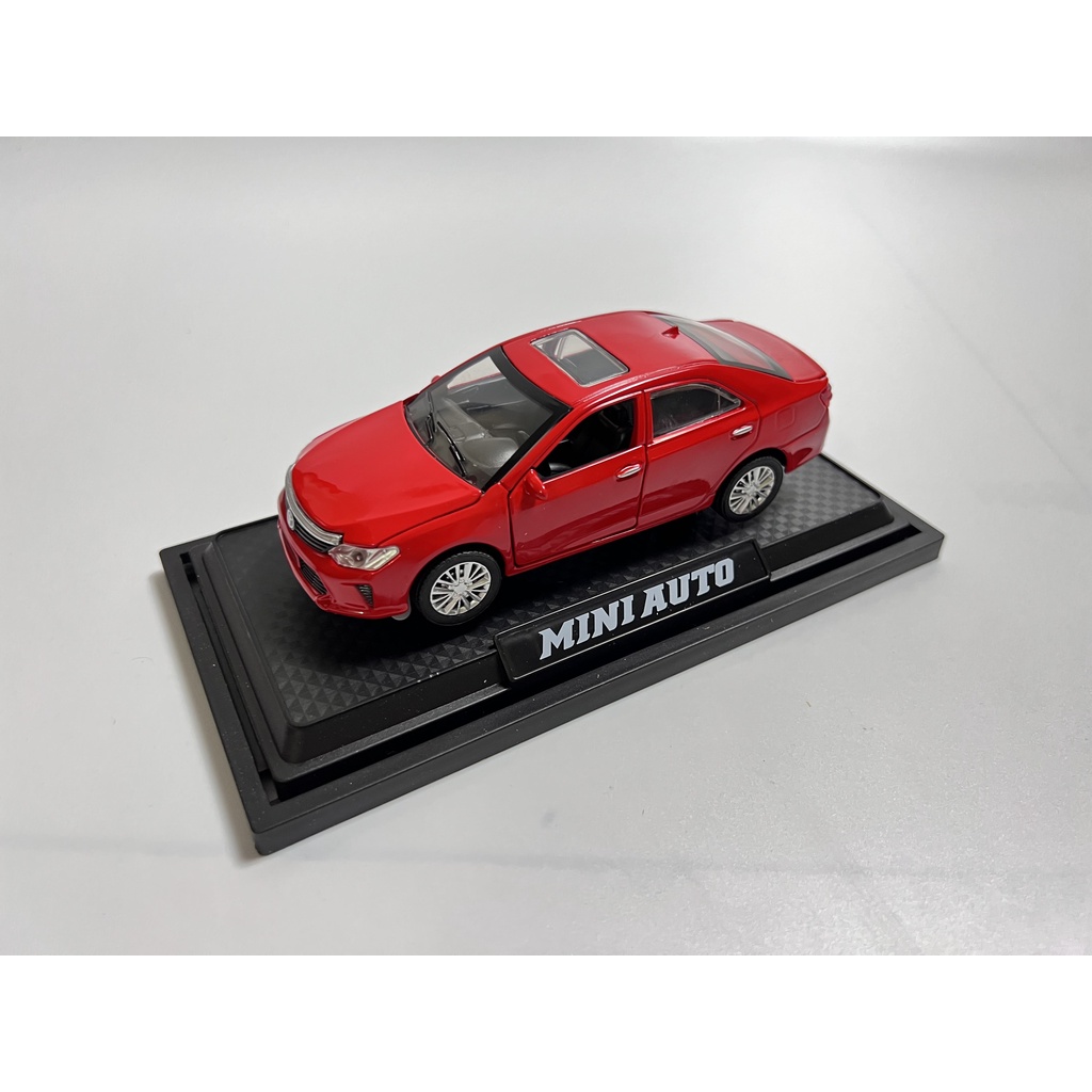 Xe mô hình Toyota Camry tỉ lệ 1:32