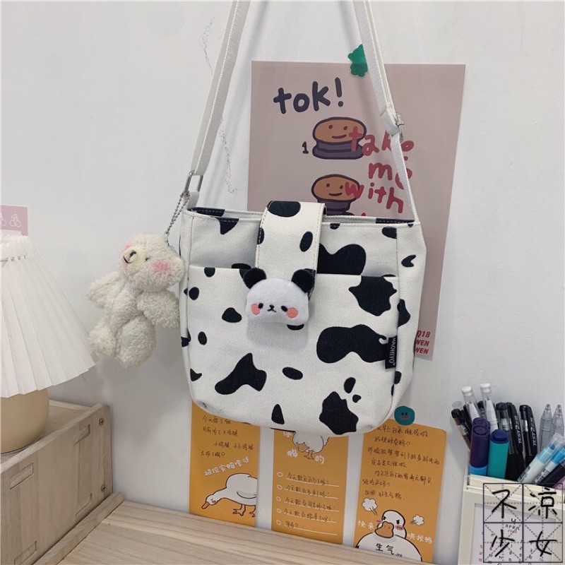 Túi đeo chéo nút hít bò sữa cute(có sẵn, không kèm phụ kiện)