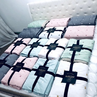 Chăn Hè Thu Lụa Thêu Tim Lót Bông Chần Mỏng Mềm Mịn Nhập Khẩu Size 2mx2m3 Nặng 1.5kg