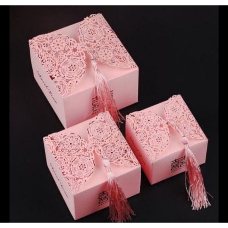 Hộp giấy Tàu đựng bánh pía trang trí mâm quả