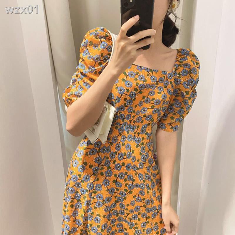 Váy bầu điệu đà che bụng bầu, cổ vuông hoa nhỏ, thắt eo retro, tay phồng, áo dài voan giữa tay, kiểu Pháp
