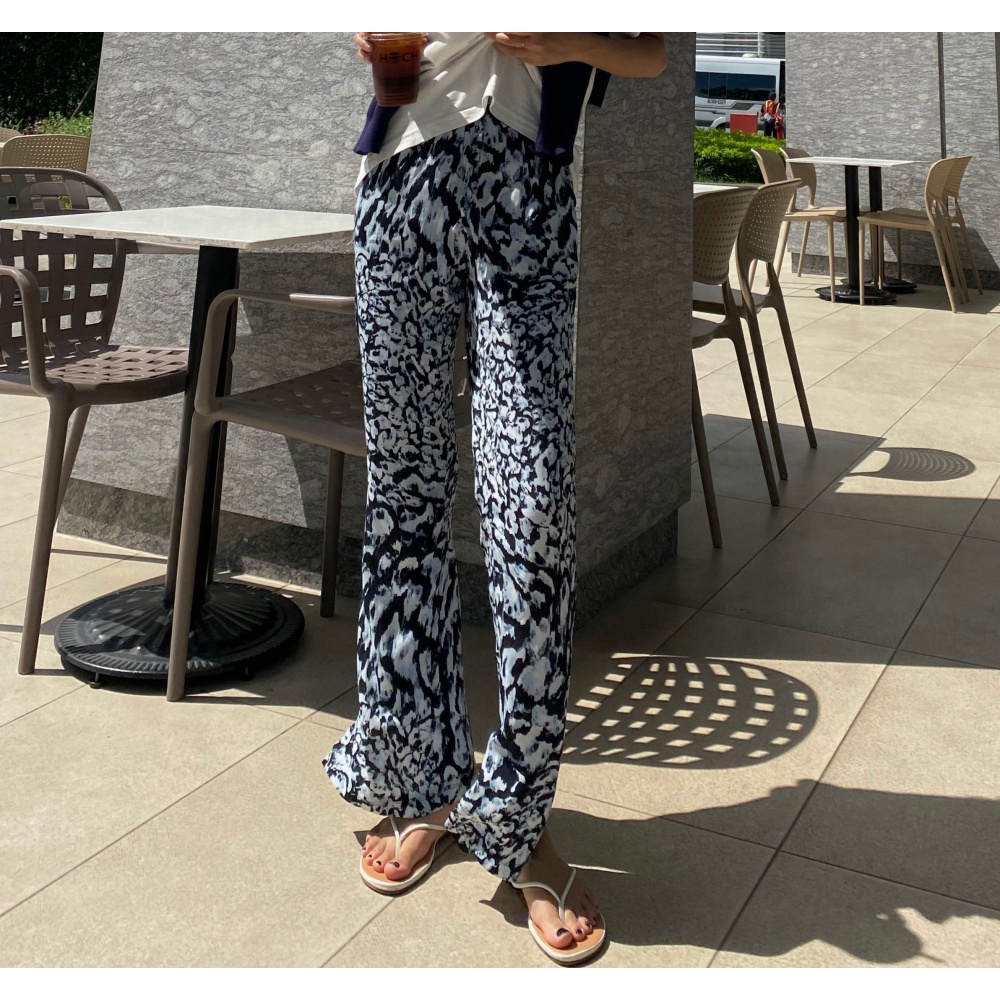 Quần Pattern Slit Pants