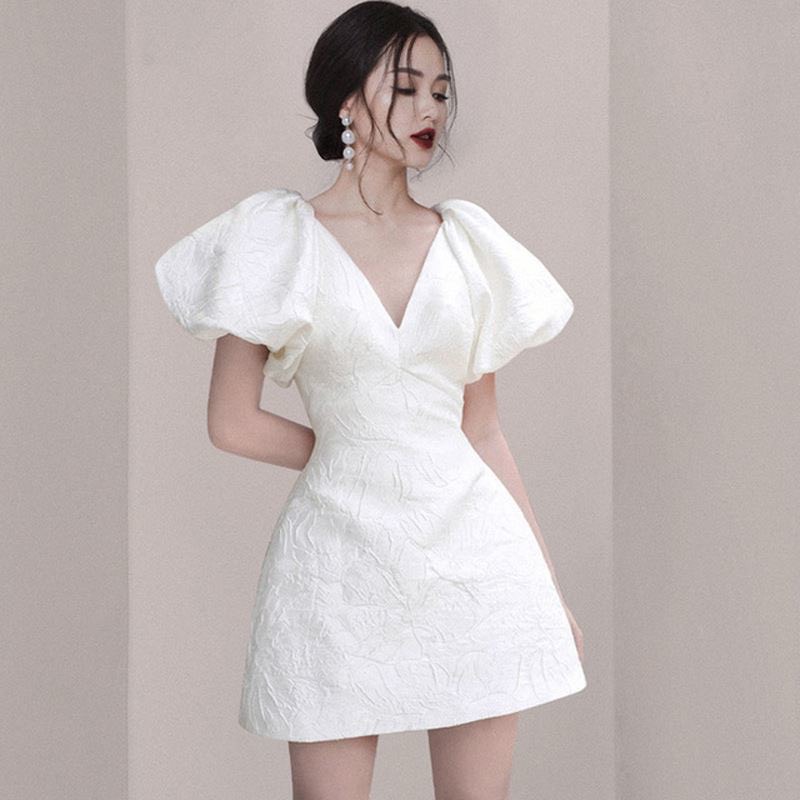 Đầm trắng tiểu thư tay bồng ELISA, Váy nữ dự tiệc cổ V chiết eo dáng chữ A dễ thương