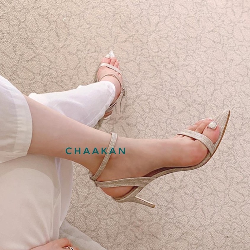 SANDAL NỮ CH AA KAN QUAI NGANG MŨI NHỌN SANG CHẢNH CAO 8 CM