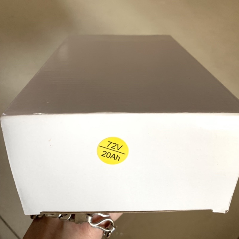 Sạc Xe Điện 72V20AH Chống Phồng Bình Chân Vuông Đặc