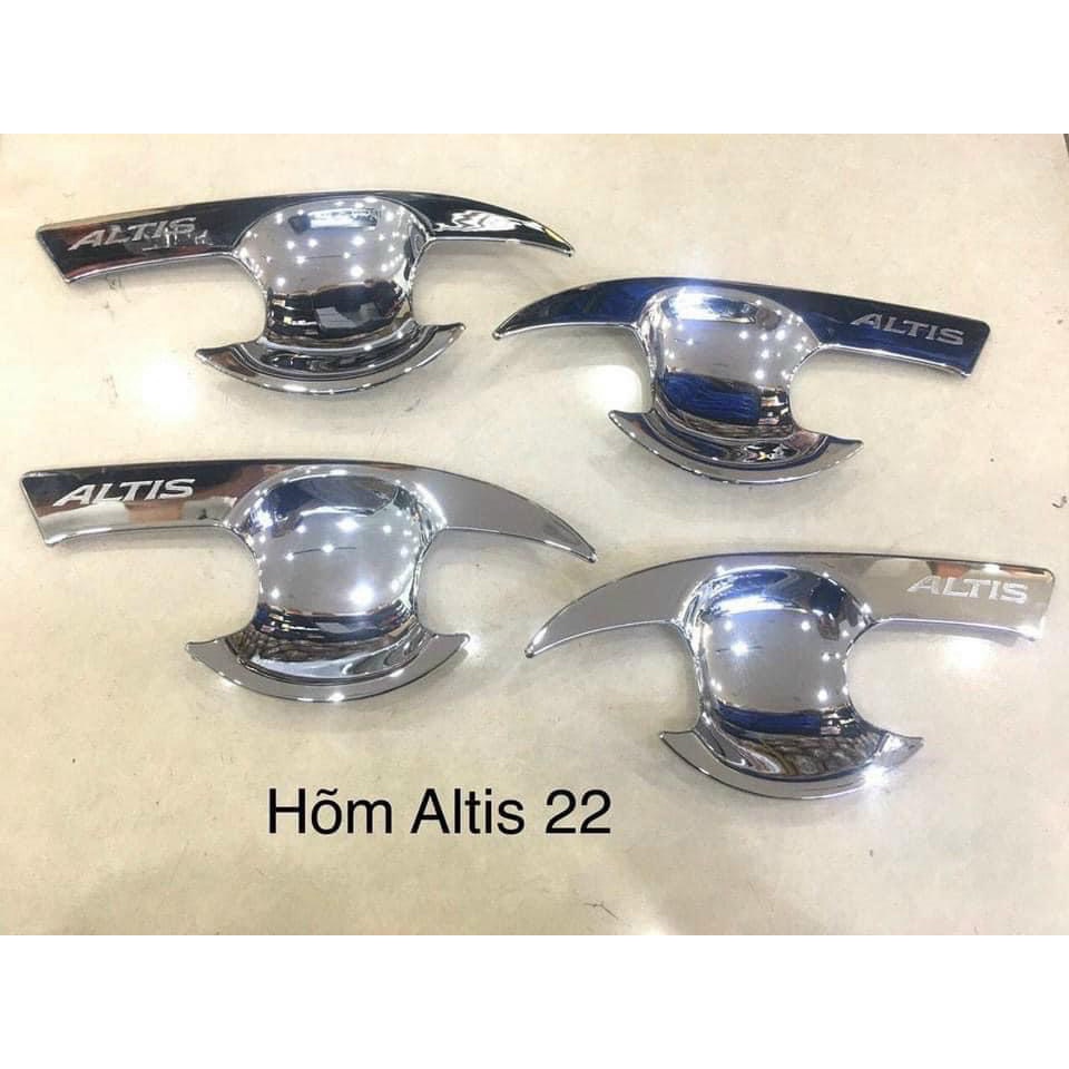 Ốp tay và hõm cửa xe Toyota Altis 2022 2023 mẫu mạ Crom cao cấp