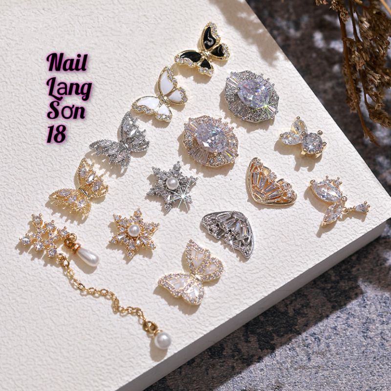 Charm bươm đá nail cao cấp