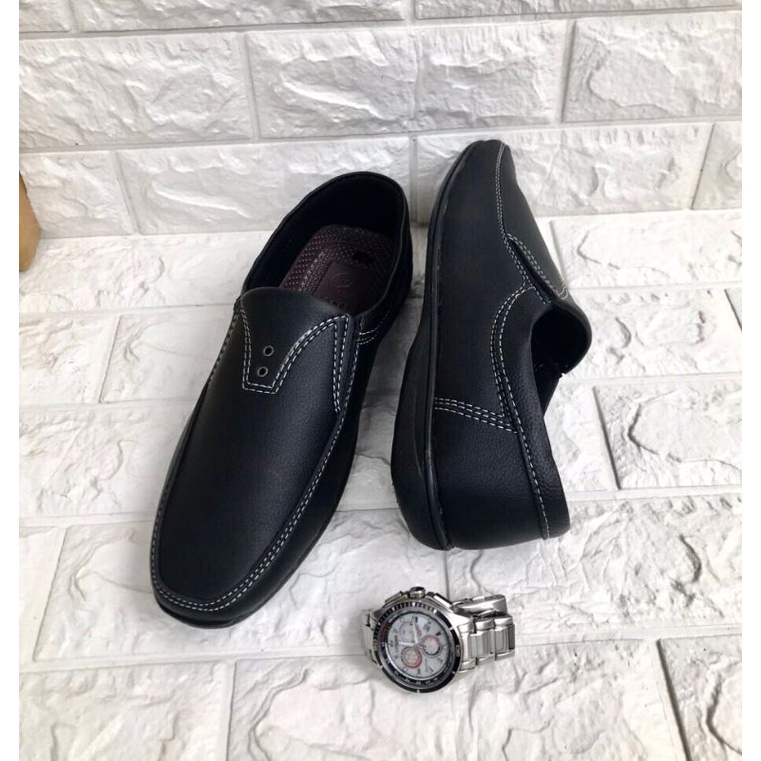 Giày lười nam mẩu mới, phom đẹp, mã GM11, da mềm,mang êm chân,  đế khâu sẳn rất chắc chắn