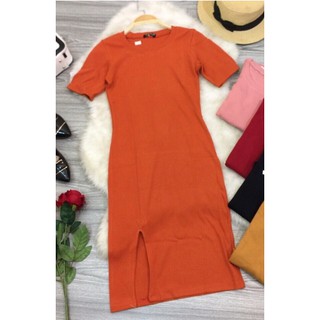 Đầm body xẻ tà