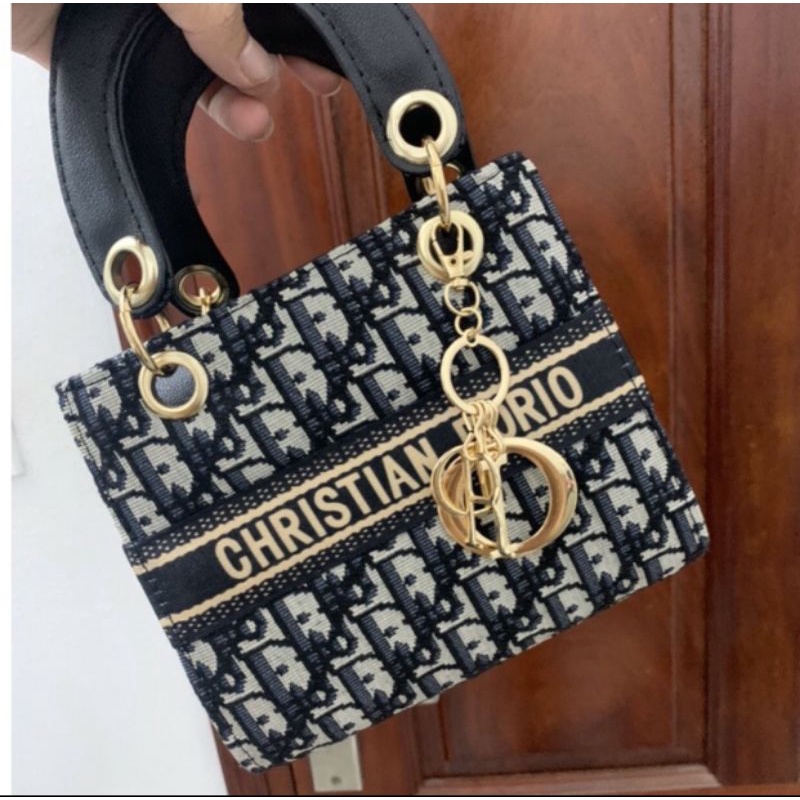 Túi xách nữ đeo chéo cầm tay dáng vuông thời trang cao cấp đẹp đi chơi giá rẻ QH304