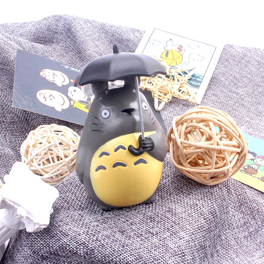 Mô hình nhân vật hoạt hình Totoro cầm dù trang trí tiểu cảnh