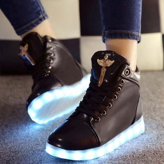 [RẺ VÔ ĐỊCH] GIÀY PHÁT SÁNG CAO CỔ ĐEN CHỮ THẬP ĐÈN LED 7 MÀU 8 CHẾ ĐỘ THỜI TRANG CÁ TÍNH