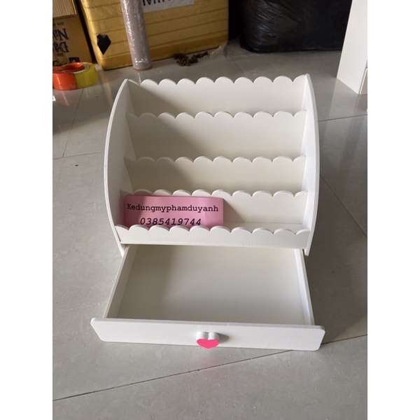 Kệ trưng bày sơn móng nail trưng bày son và nước hoa