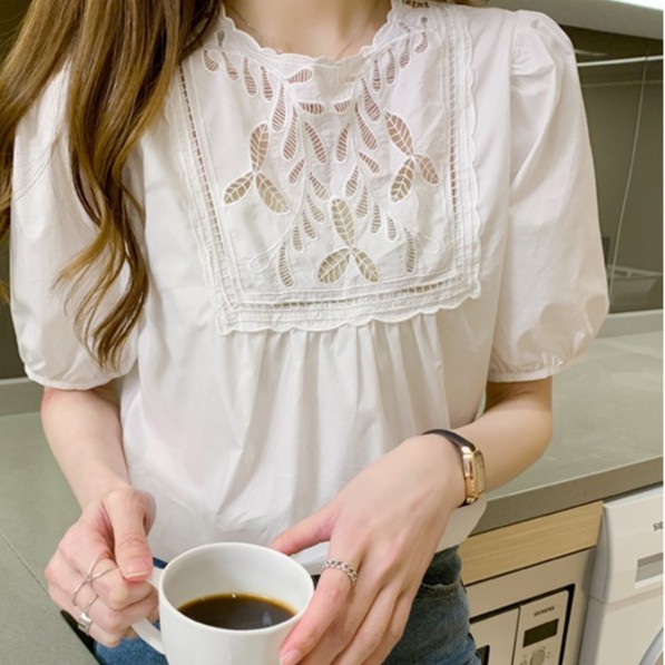 Áo sơ mi nữ trắng tay dài thêu hoa cổ ngực bản to babydoll, Áo sơ mi nữ cộc tay bồng thêu hoa ngực cổ khuy lưng