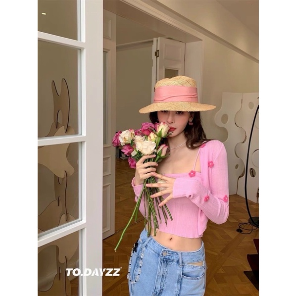 Set áo cặp len hai chi tiết gồm áo hai dây mix cùng cadigan len hoa thêu nổi vintage siêu xinh