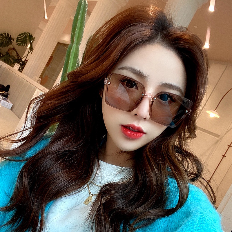 Kính mát nữ thời trang đi biển đi nắng chống tia UV mắt kính to sang chảnh, Lemi accessories