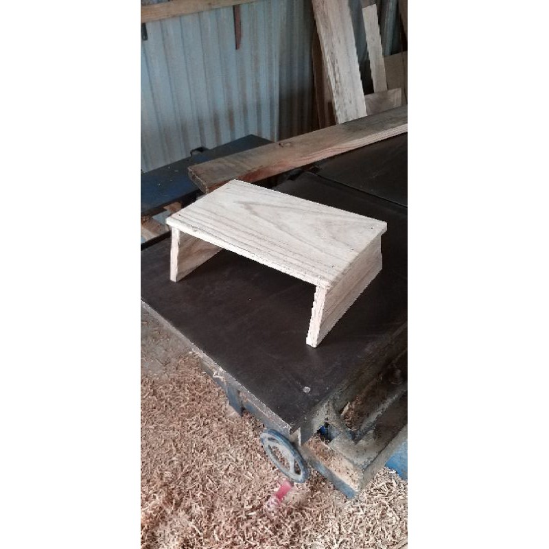 Ghế gỗ ngồi xệp .Mặt liền ko ghép(Ảnh thật)
