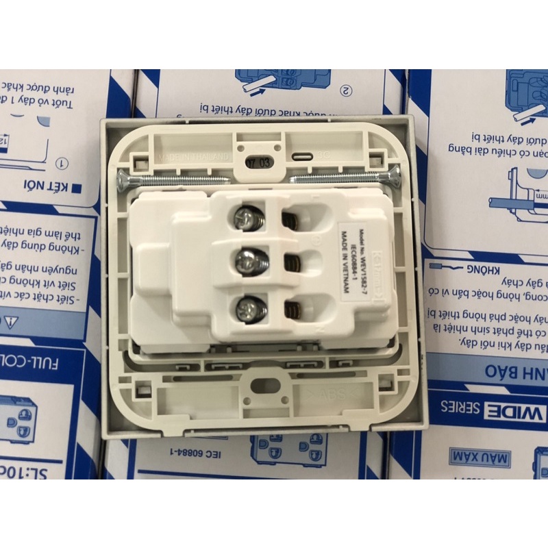 Ổ cắm điện đôi 3 chấu chuẩn Mỹ Panasonic vuông 86x86mm- MÀU ĐEN- HÀNG CHÍNH HÃNG