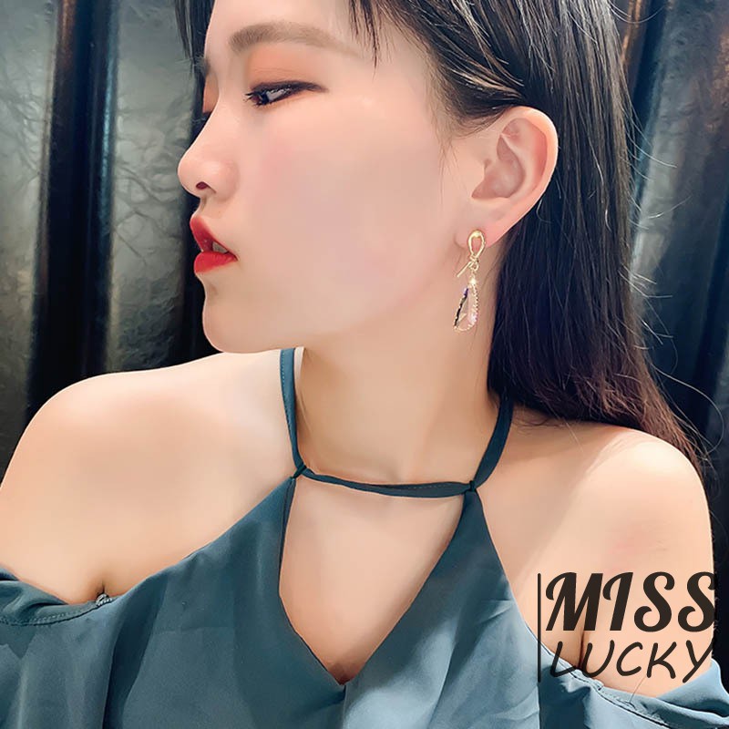 Khuyên tai nữ kiểu dáng không đối xứng thời trang phong cách Hàn Quốc