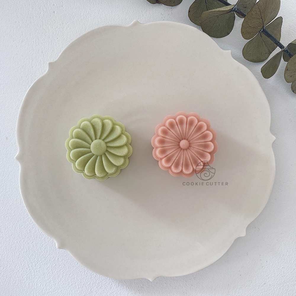 Set 2 Khuôn Làm Bánh Trung Thu 50g Hình Hoa Cúc DIY