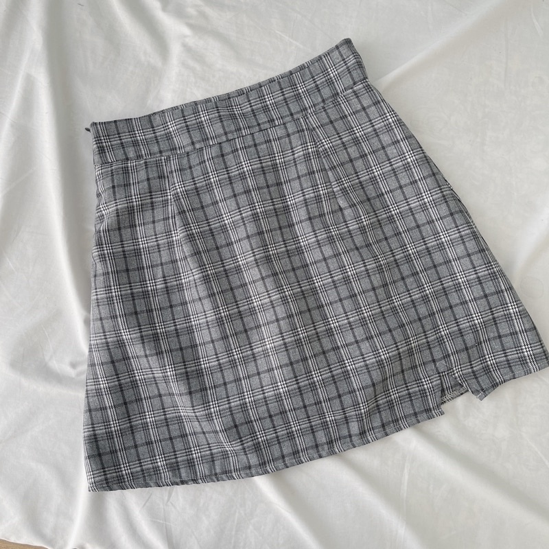 chân váy ngắn xẻ nhiều màu | BigBuy360 - bigbuy360.vn