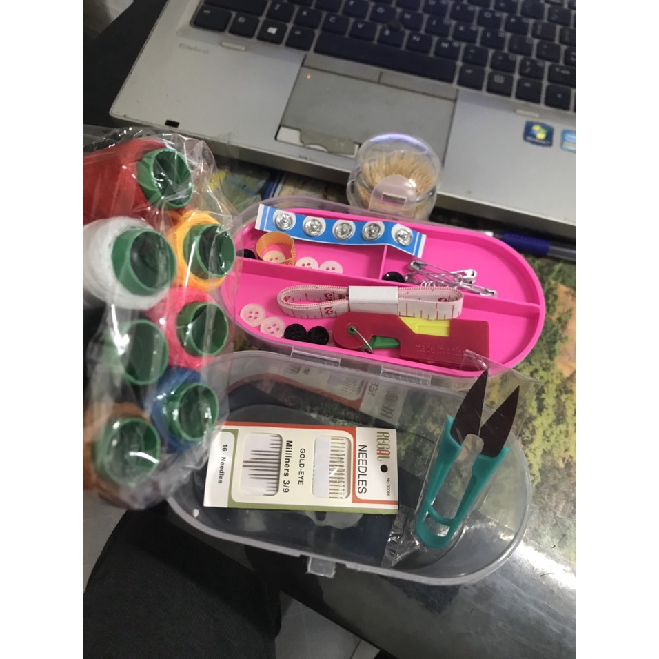 Bộ kim chỉ may vá đa năng kèm hộp đựng trong suốt