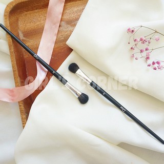Cọ tán bầu mắt Dior Eyeshadow Brush 21