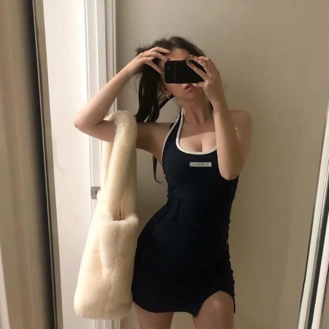 Dress yếm cổ ôm body