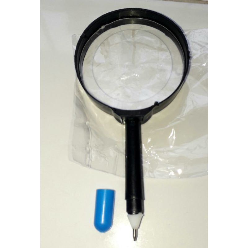 Mô hình một chiếc kính lúp loại lớn bằng nhựa 2 trong 1