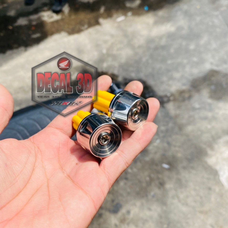 Gù tay lái salaya mẫu V2 siêu sáng bóng gắn mọi loại xe kèm ốc và cao su