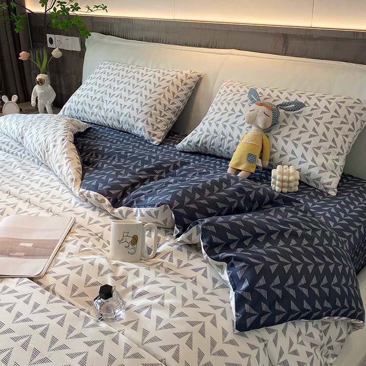 Bộ vỏ chăn ga gối 4 món Cotton Poly chữ V trắng đen
