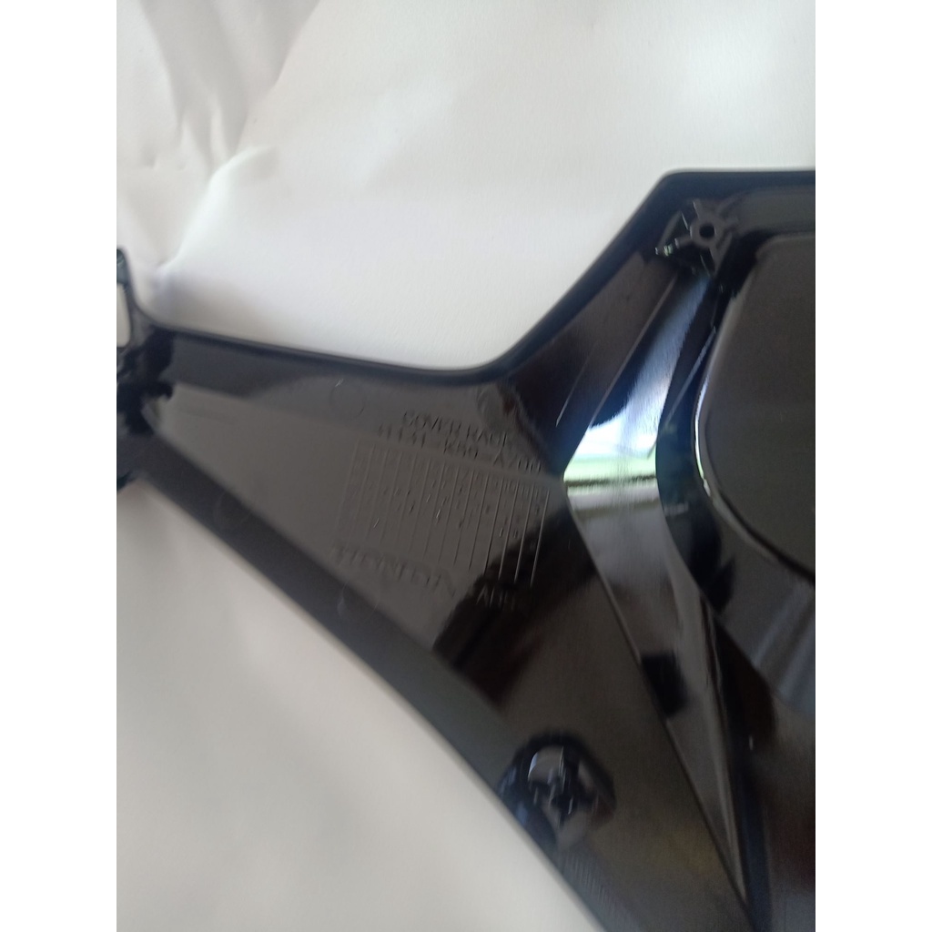 Cánh bướm vario click 2018 - 2021 màu đen bóng