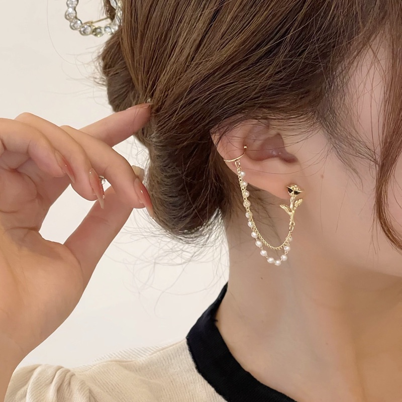 Khuyên Tai Chuỗi Đính Hoa Hồng Ngọc Trai Phong Cách Cổ Điển