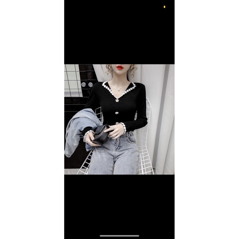 Áo nữ dài tay cổ bẻ pha ren hoa | BigBuy360 - bigbuy360.vn