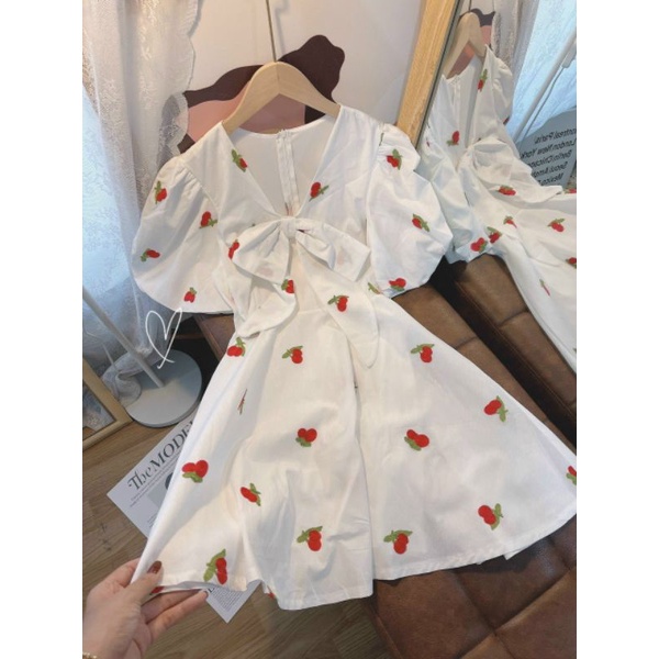 ĐẦM TRẮNG CHERRY ĐỎ  NƠ NGỰC