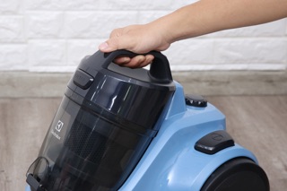 Máy hút bụi Electrolux EC31-2BB 1800W