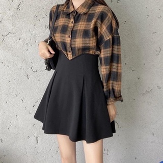 Chân váy dáng xoè cạp chữ v trendy